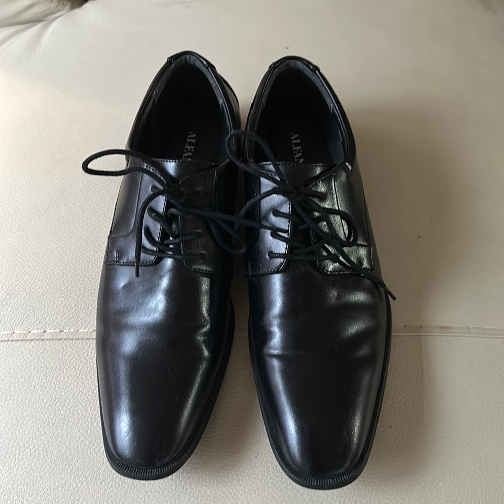 Men’s dress shoes